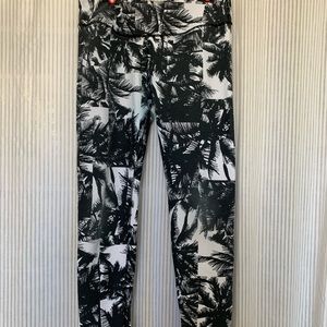 Fabletics 7/8 Leggings